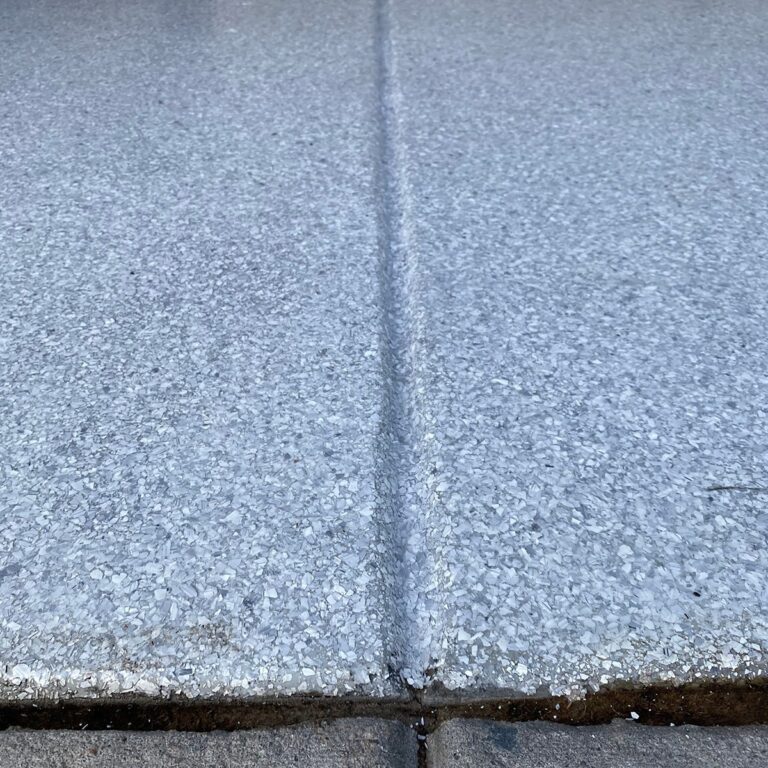 Ash-Flake-Color-Closeup Garage Floor Masters Knoxville, TN