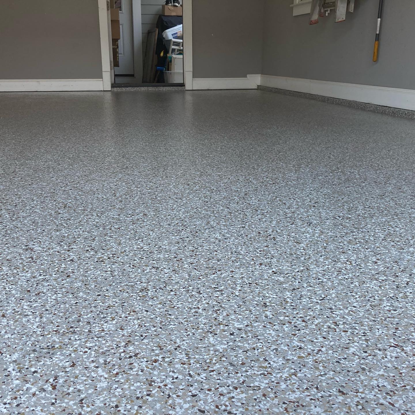 Flake Color Floor Coating TN | Garage Floor Masters