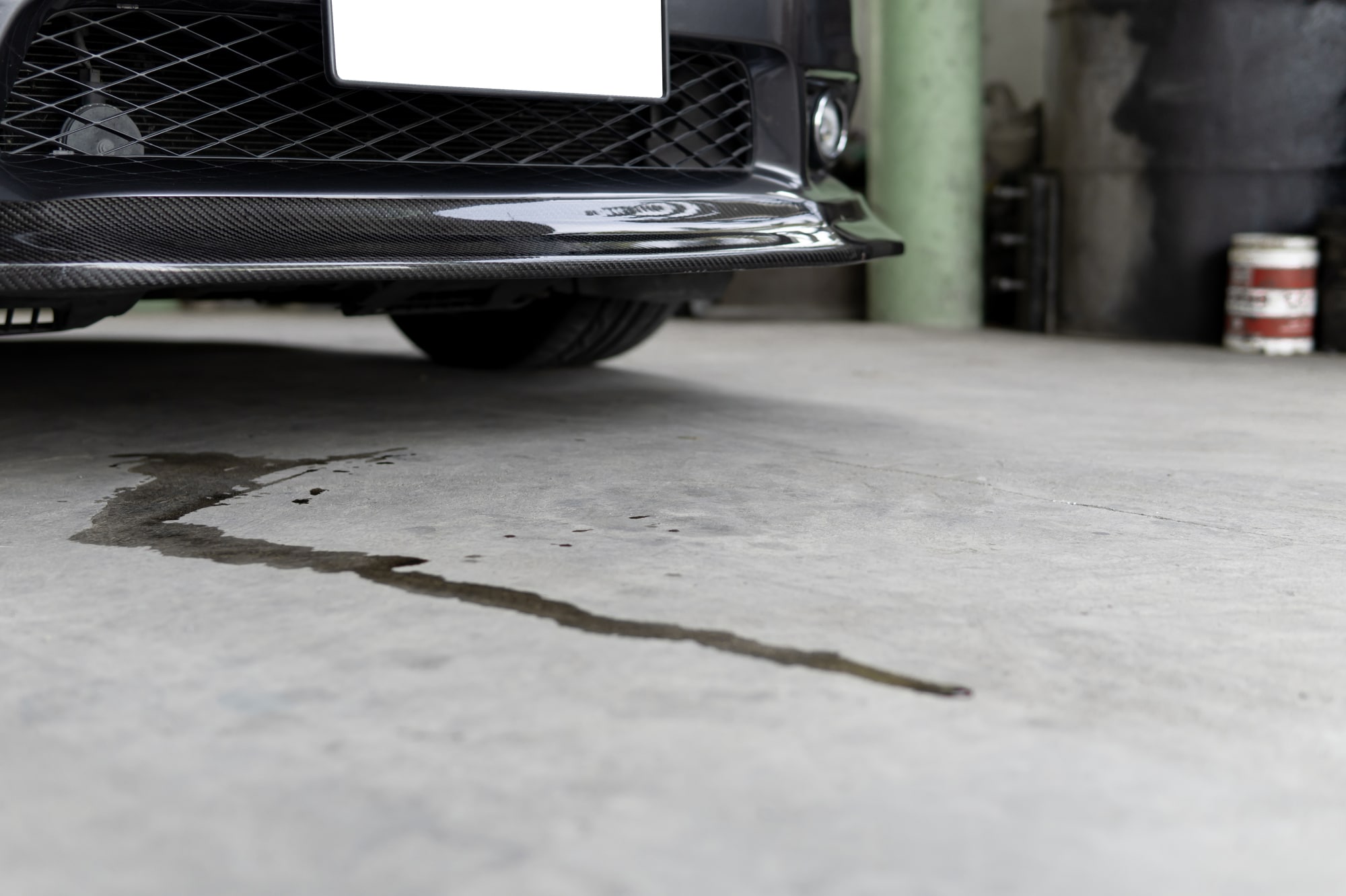 remove car fluid spills, Knoxville