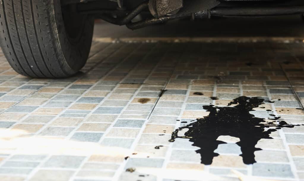 remove car fluid spills, Knoxville