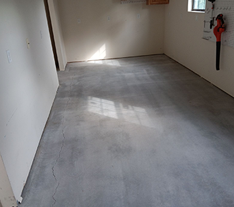 Interior Garage Wall Painting in Knoxville