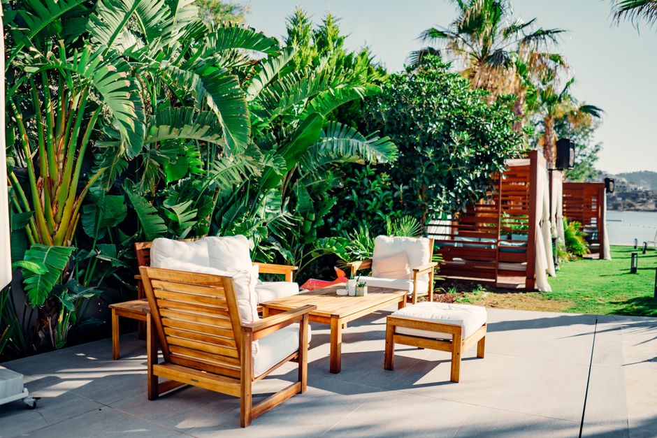 Outdoor Epoxy Patio Pricing: From Drab to Fab Without Going Broke