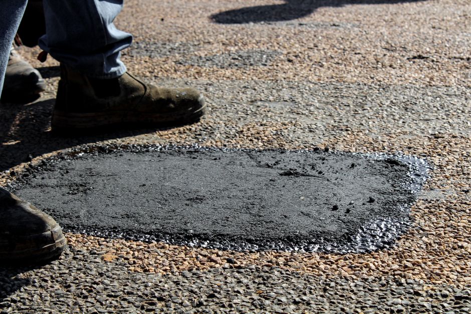 the-secret-to-seamless-epoxy-garage-floor-patching-image epoxy floor patching